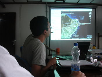 Carlos Raphael, da UFRN, mostrando os pontos encontrados na pesquisa